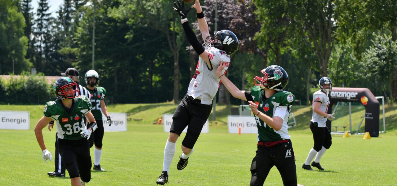 Juniors feiern deutlichen Heimsieg beim Knauf Gameday