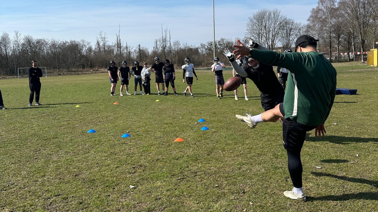 Special Teams Clinic mit Max Unflath